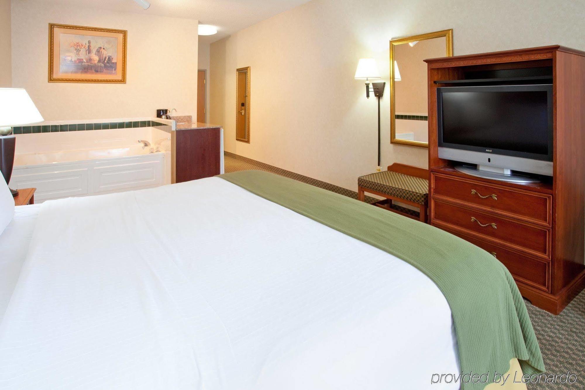 Holiday Inn Express Hotel & Suites Elkhart-South, An Ihg Hotel Phòng bức ảnh